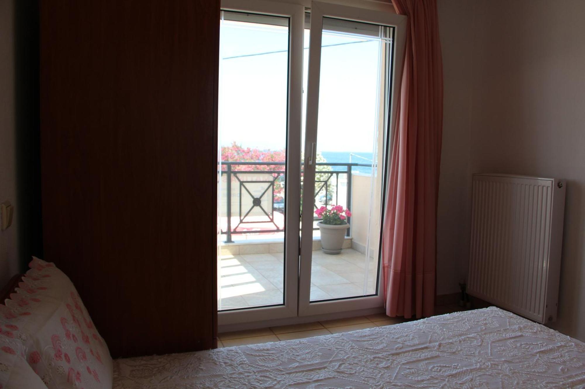 Matina'S Apartments Прінос Номер фото