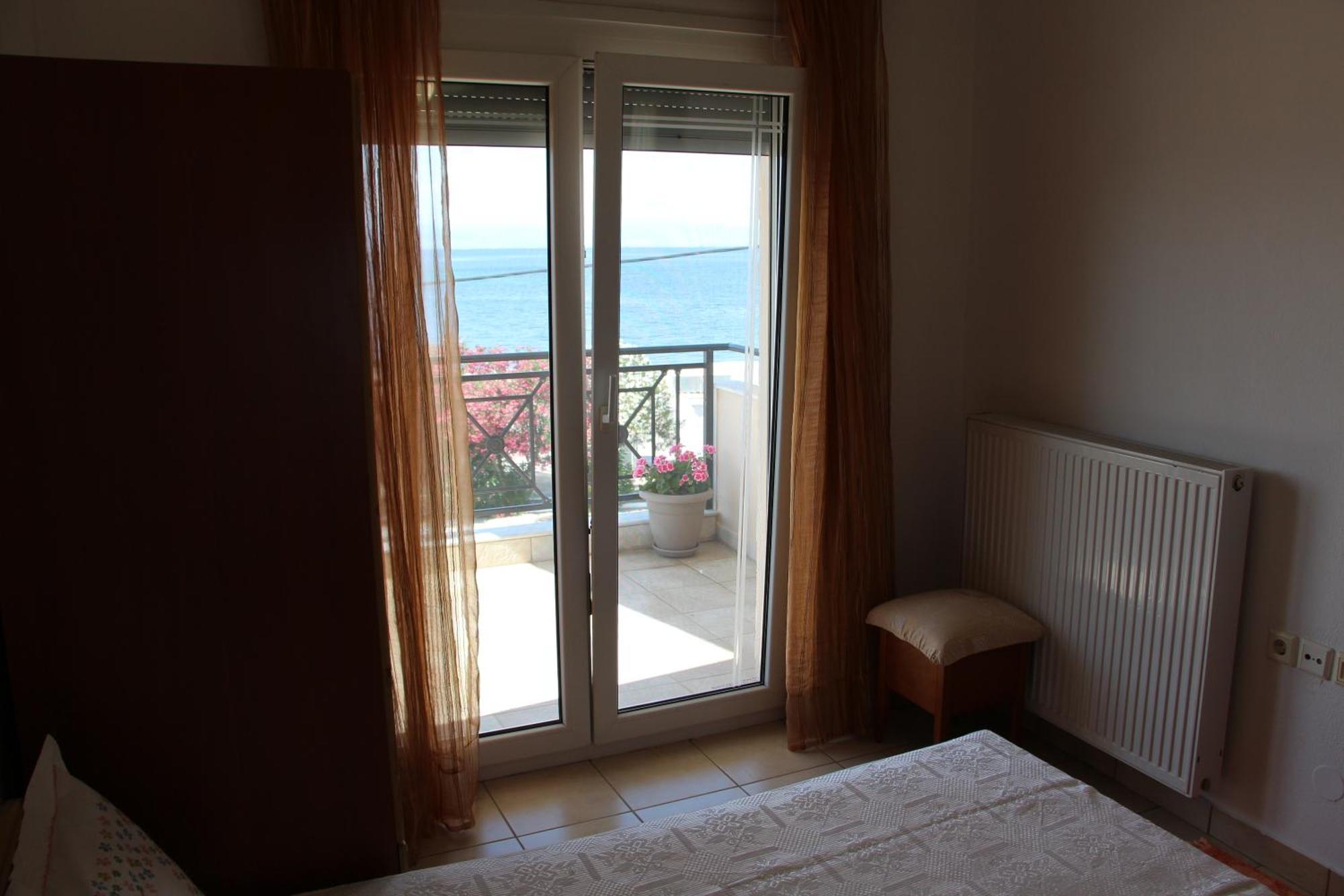 Matina'S Apartments Прінос Номер фото